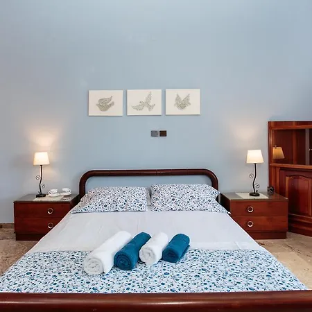 Melpomeni Villa Marpissa